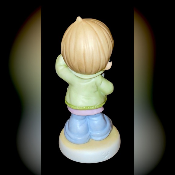 Precious Moments Figurine- “Gratitude With Attitude” - Picture 4 of 12